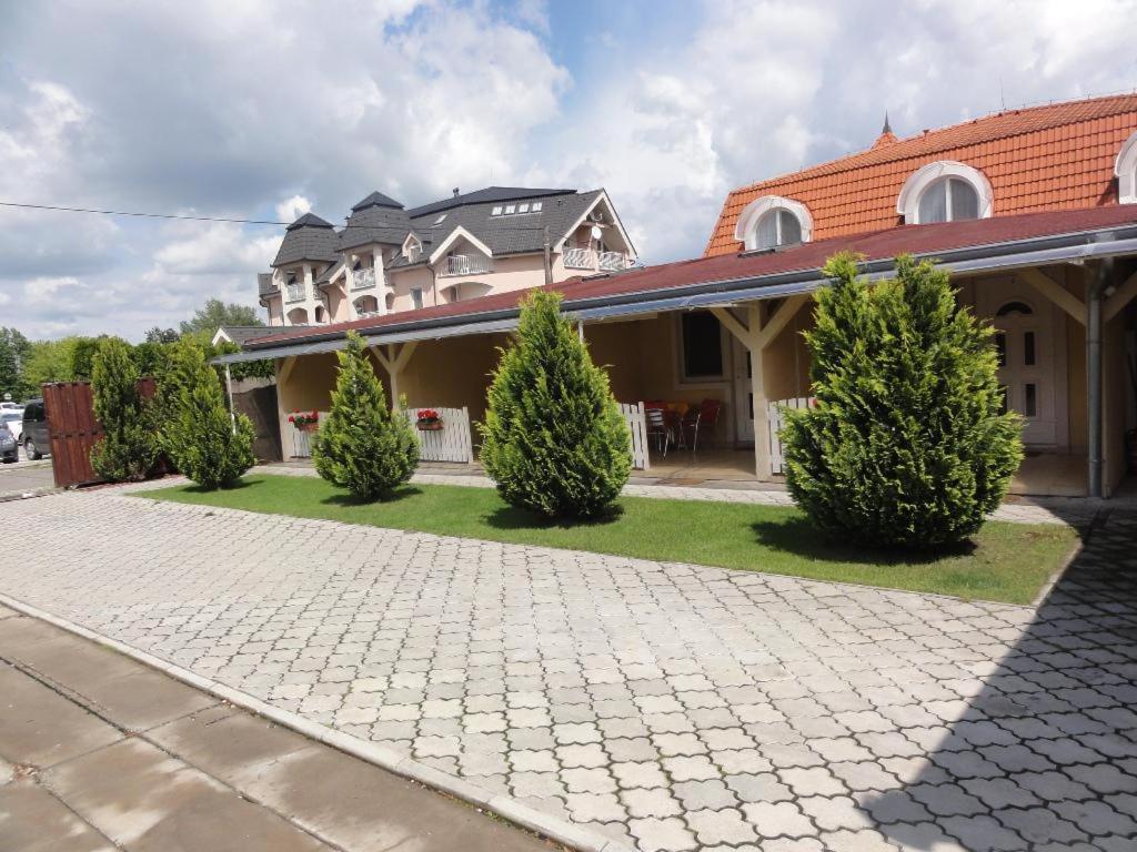 Apartmány Úsmev Veľký Meder Exterior foto